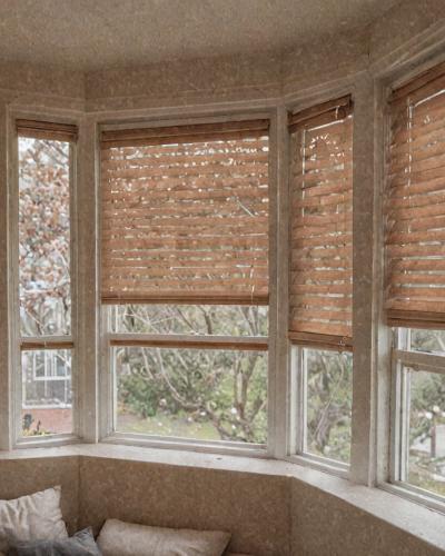 Bay window blinds installation